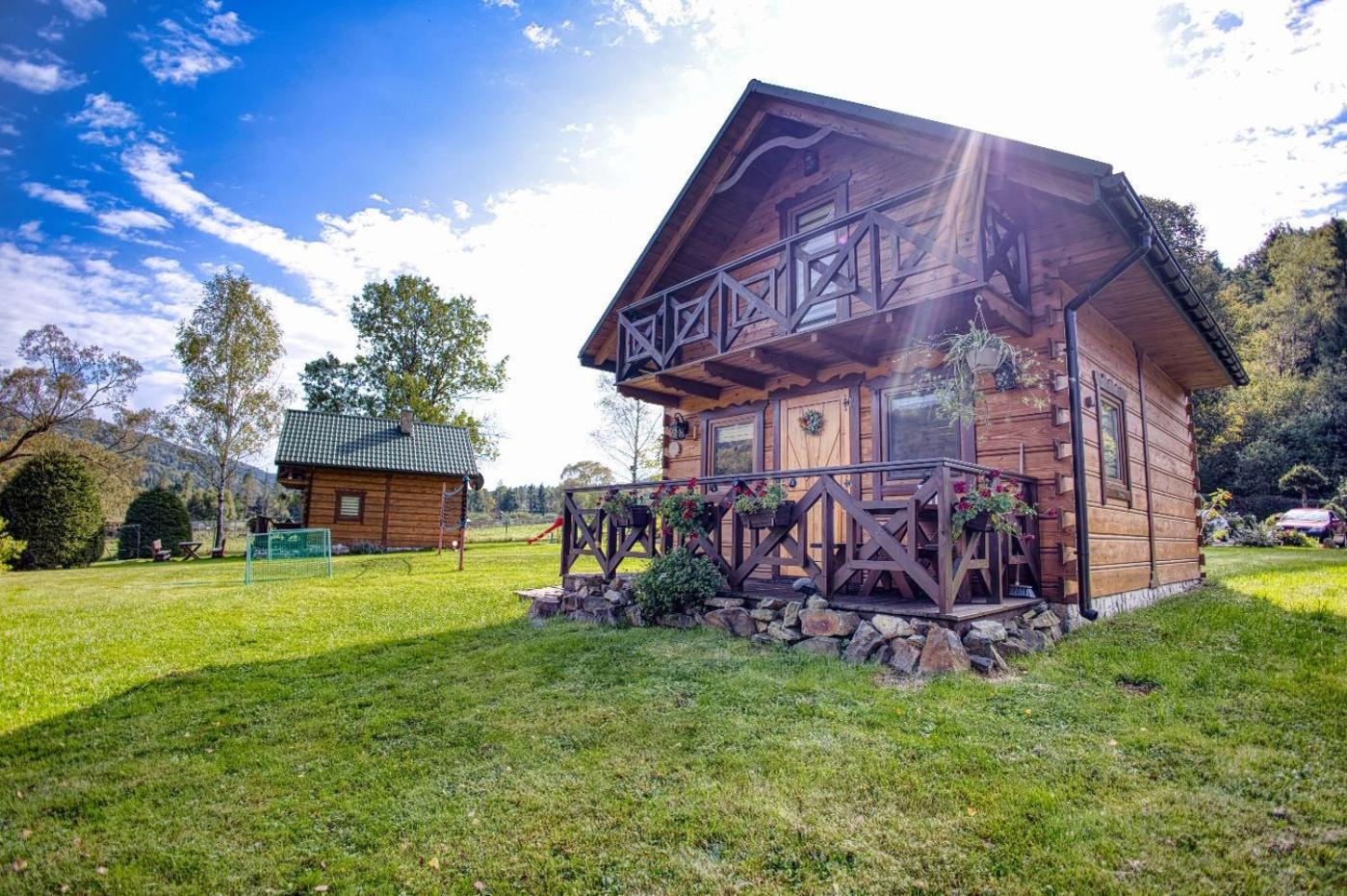 Domki Pod Lipa. Liszna Esterno foto
