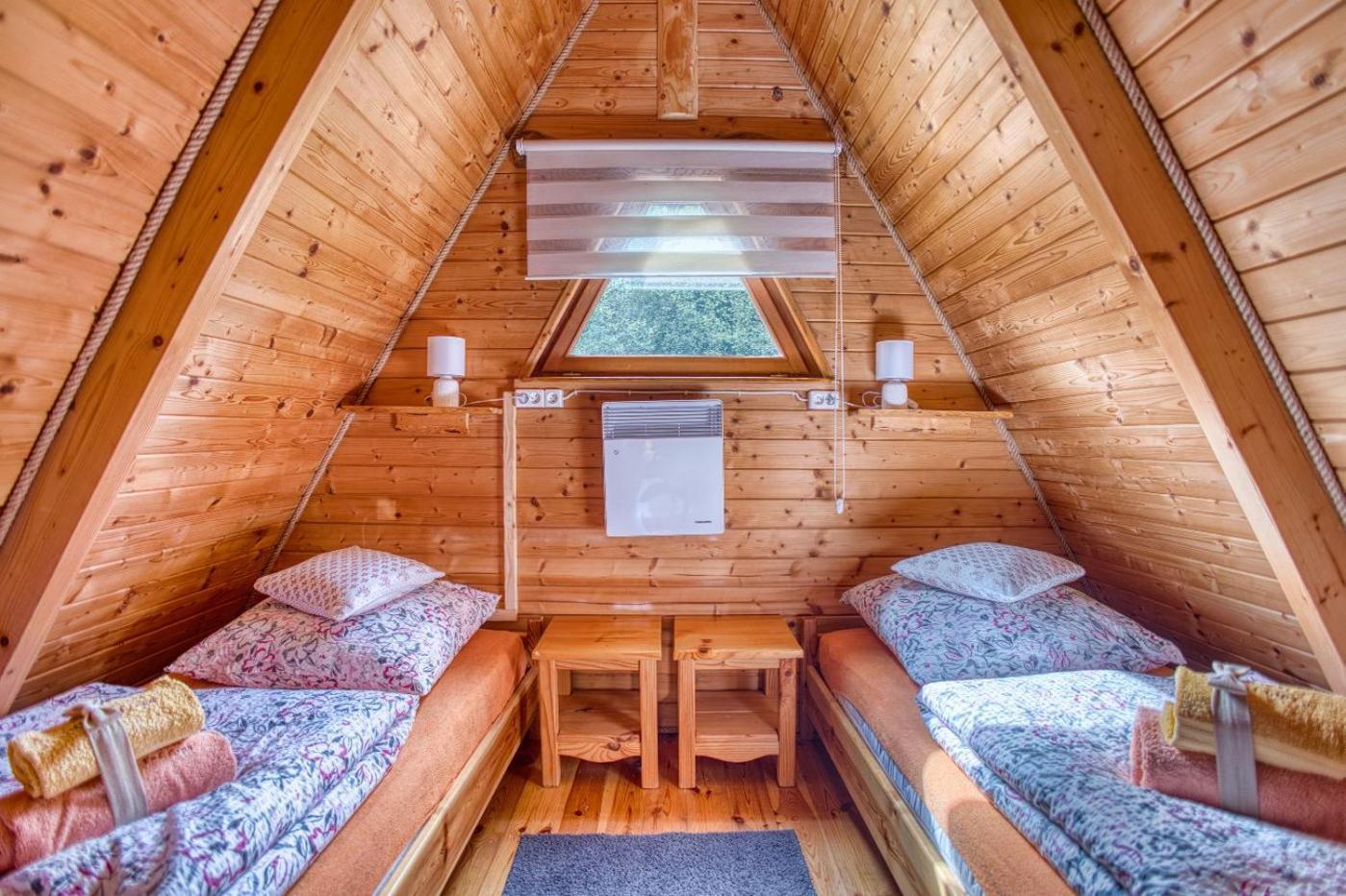 Domki Pod Lipa. Liszna Esterno foto