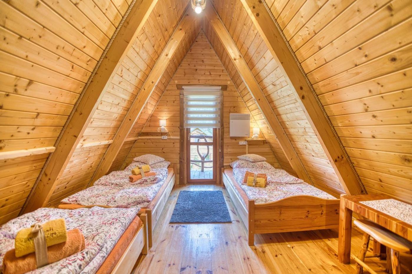 Domki Pod Lipa. Liszna Esterno foto