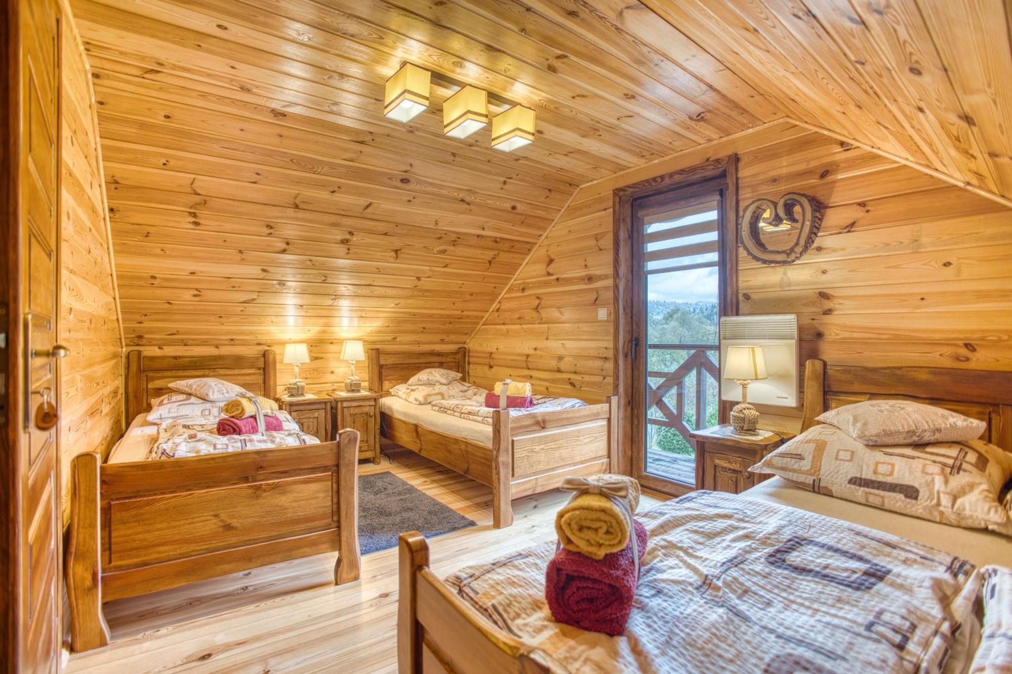 Domki Pod Lipa. Liszna Esterno foto