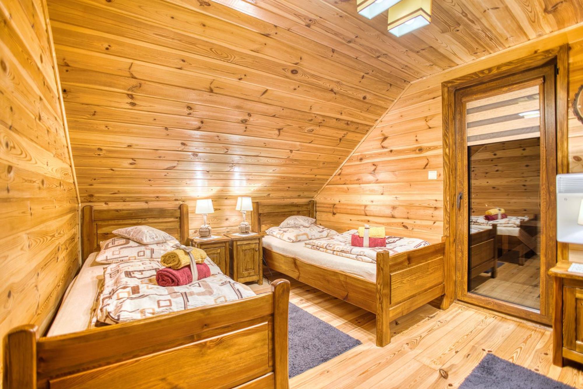 Domki Pod Lipa. Liszna Esterno foto